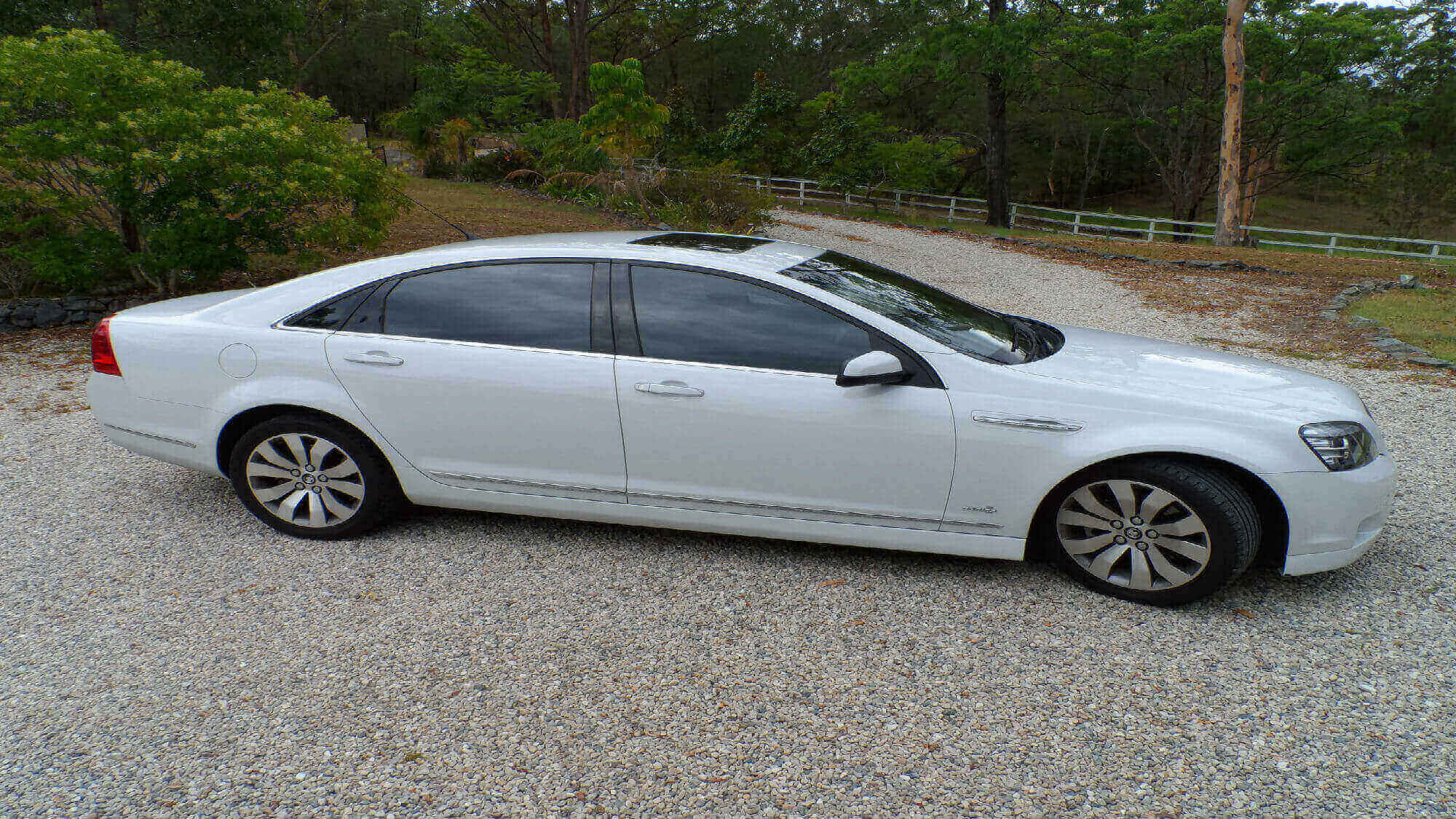 9 Seat Holden Caprice - Stretch Limousine Hire in Gold Coast| A Gold